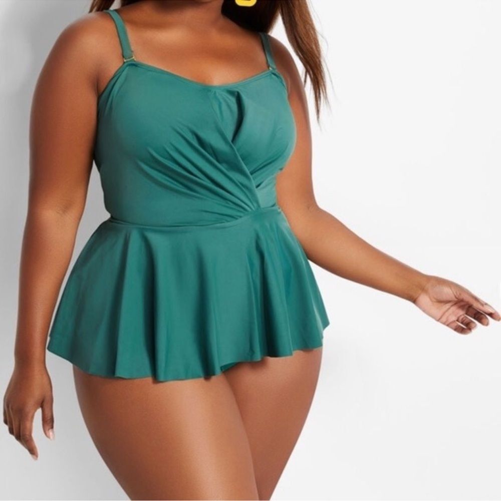NICOLE MILLER NWT Green 2 Piece Peplum Swim Set S